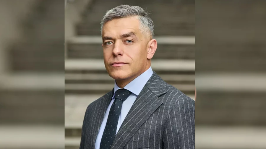 Форест Гамп! Уряд відсторонив Миколу Гладищенка із Сенс Банку: Корецький вимагає відповідальності