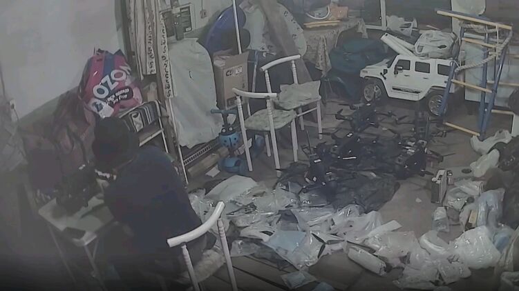 ФСБ заявила про зрив «Павутини-2»: 24 FPV-дрони готували для ударів по двох військових аеродромах рф