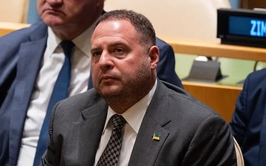 Єрмак залишиться у СІЗО на вихідні: чому зібрану заставу досі не внесли