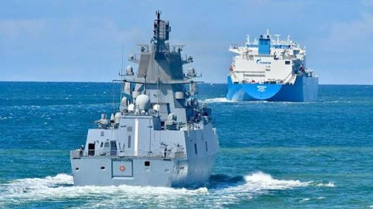 Кораблі РФ провели «тіньовий флот» через Ла-Манш: британські ВМС стежили за ними 72 години