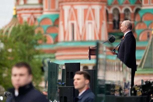 Кремль на межі економічного краху через удари України: Путін намагається приховати правду