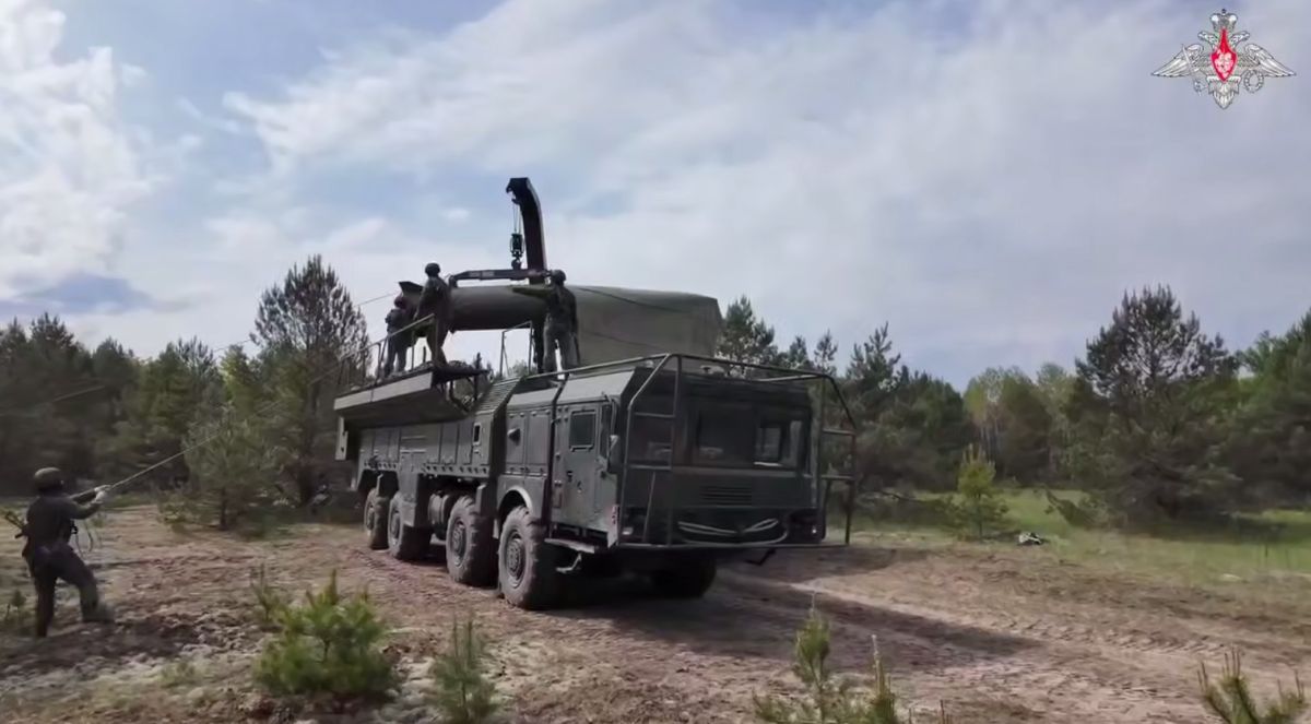 кремль показав ядерні боєголовки в Білорусі: що задумали москва і мінськ