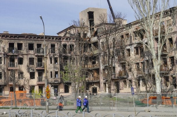 Маріуполь: Окупанти знову визнають квартири місцевих жителів "безгоспними"