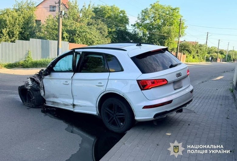 На Львівщині чоловік убив матір і спричинив смертельну ДТП під час втечі