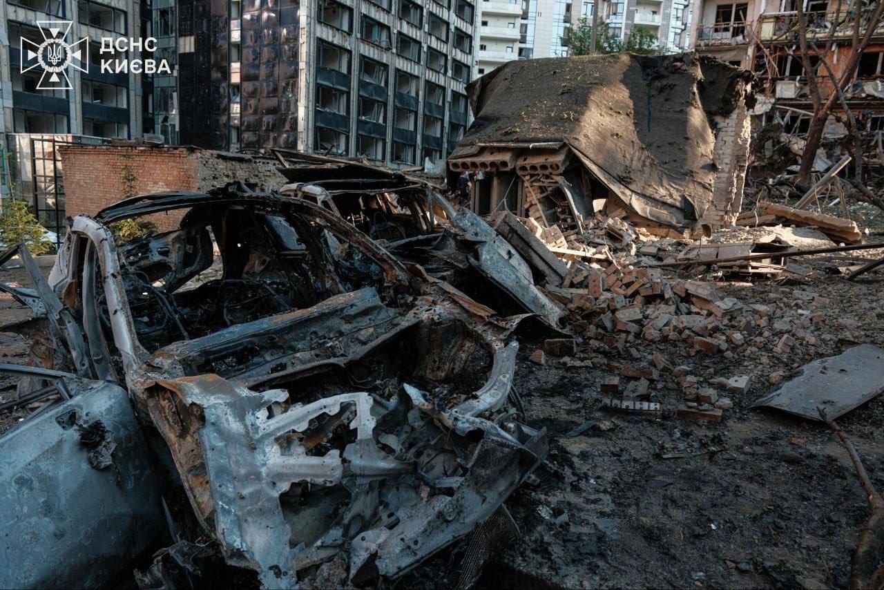 Нічна атака на Київ: 10 загиблих і 56 постраждалих. Фото