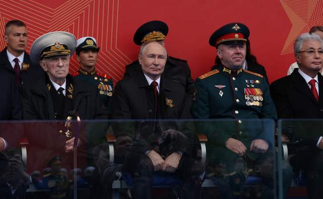 Парад путіна виявив страх Кремля: WSJ побачила сигнал перелому у війні