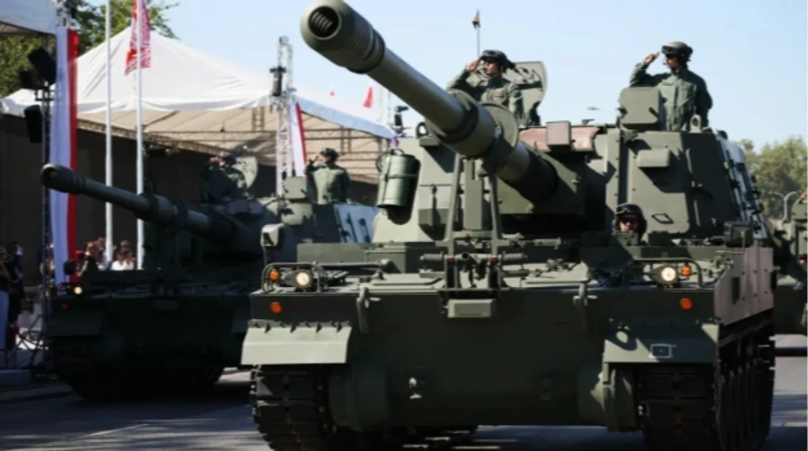 Польща показала силу: 2 000 військових, танки K2 і винищувачі НАТО над Варшавою. Чи давала Україна дозвіл на парад?