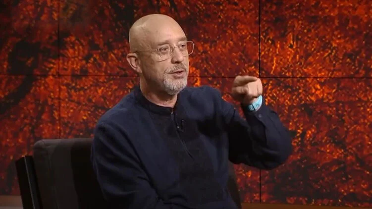Разом до перемоги! Олексій Резніков закликав мобілізувати жінок: «Нехай служать» — ресурс ЗСУ може зрости вдвічі