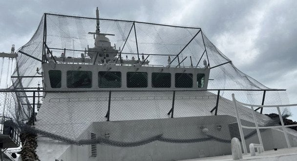 Росіяни намагаються захистити свої кораблі від дронів з допомогою "мангалів"