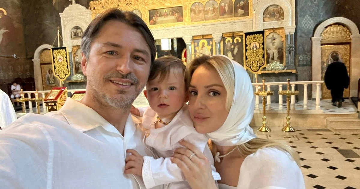 Сергій Притула охрестив сина у Лаврі після обстрілу та показав його обличчя
