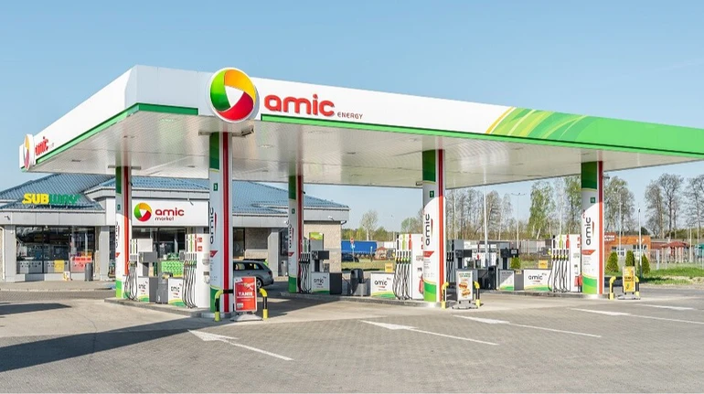 Співвласник Amic понад 10 років керує бізнесом топменеджера «Лукойлу»