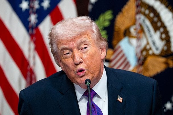 Трамп: Без американської допомоги Україна не витримала б і двох днів