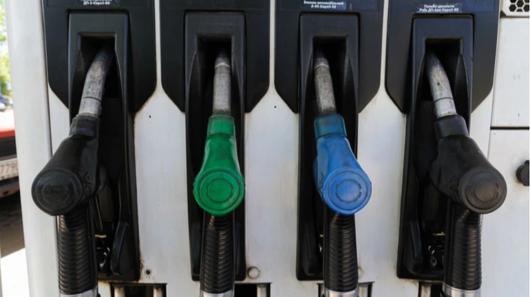 У Москві на АЗС «Газпромнефть» і «Лукойл» обмежили продаж пального