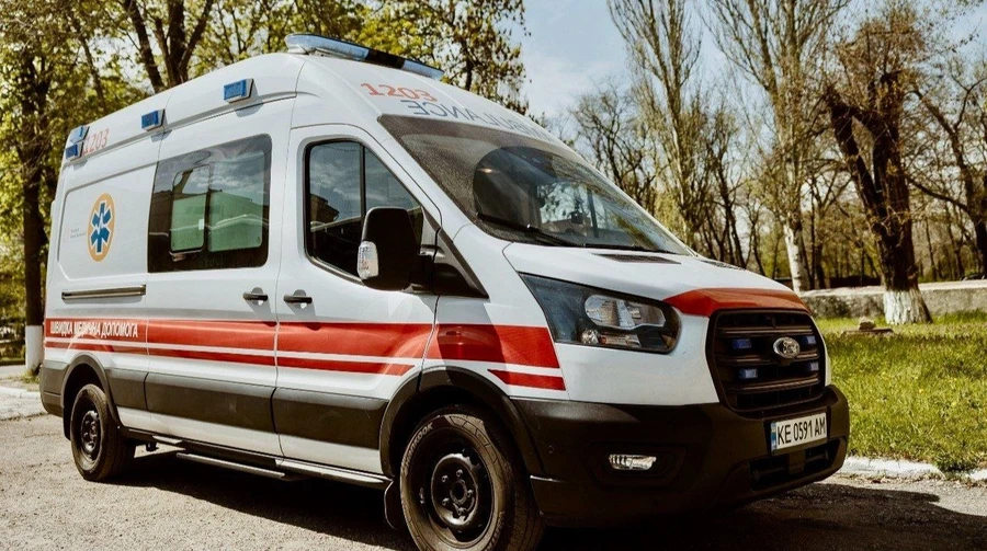 у У Херсоні! Російські дрони атакували магазин і авто: 4 поранених, 77-річна жінка померла