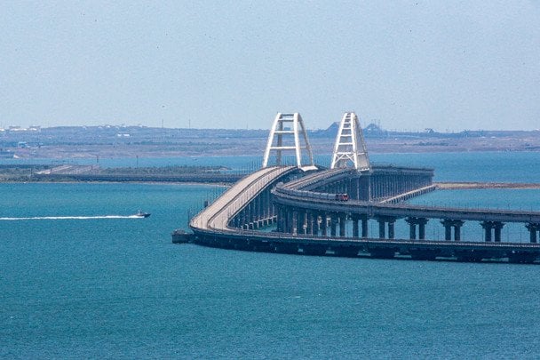 Українські удари по російській логістиці: нові загрози для Криму