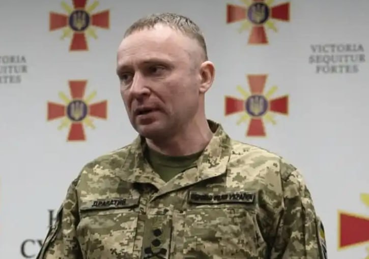 Від Маріуполя до Харкова: ким є 43-річний Михайло Драпатий, який очолив ЗСУ після конфлікту із Сирським