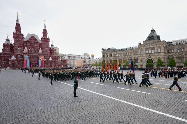 Відгомін істерії в Кремлі: святкування 9 травня під новим соусом