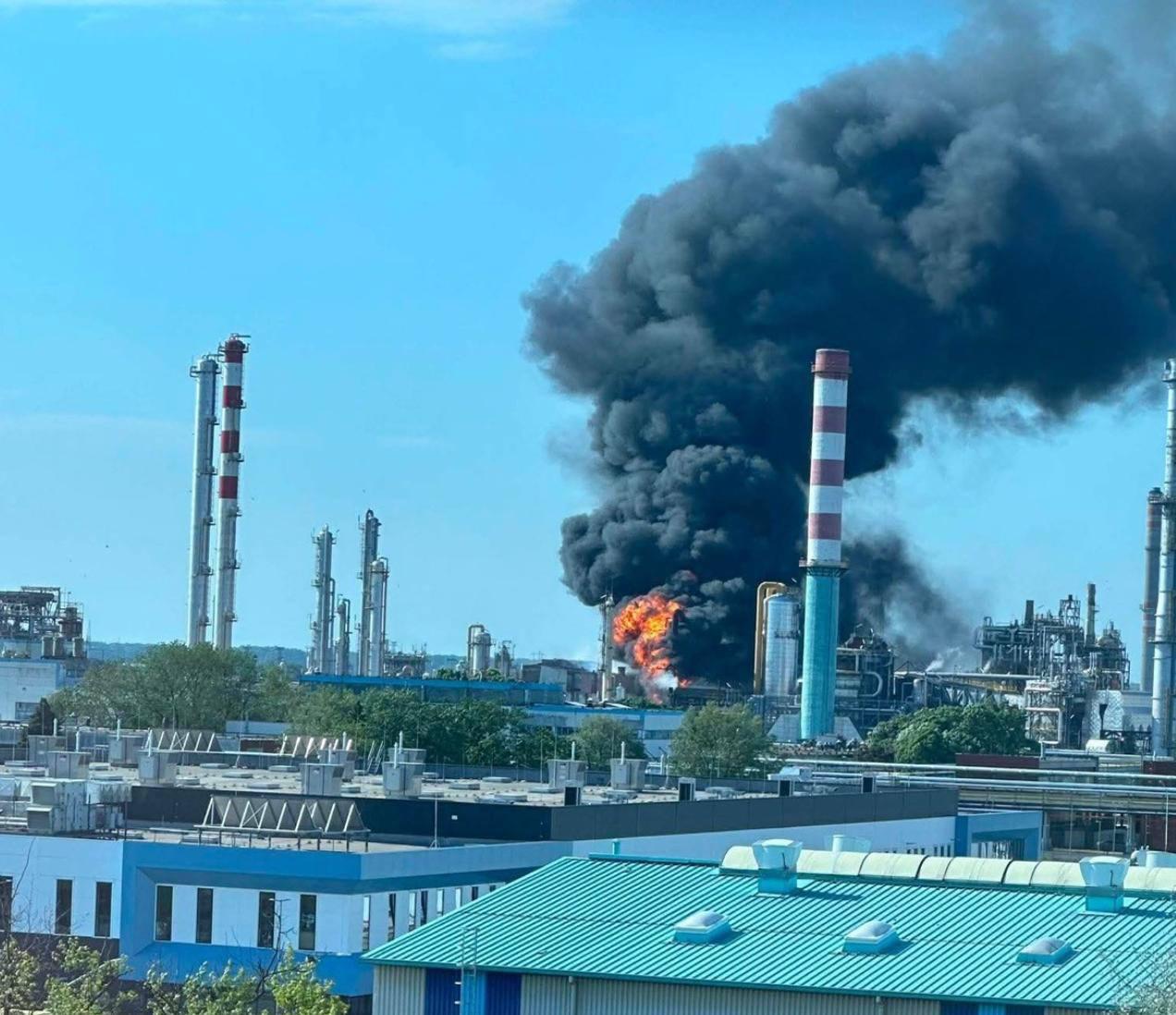 Вибух на заводі MOL у Венгрії: є загиблий після потужного інциденту