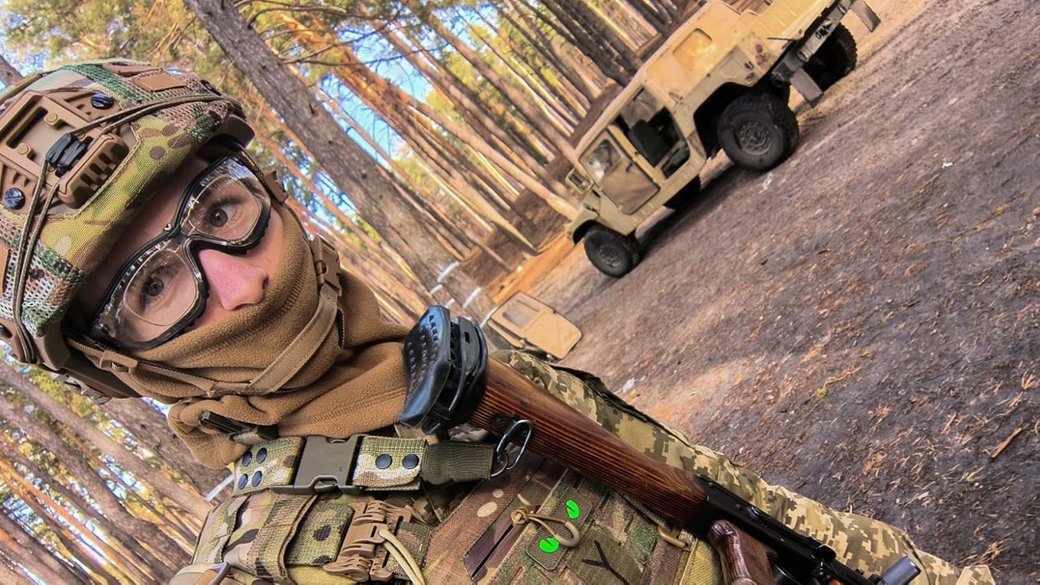 З банку — на передову: боєць «Дикого поля» керує НРК і доставляє піхоті все необхідне