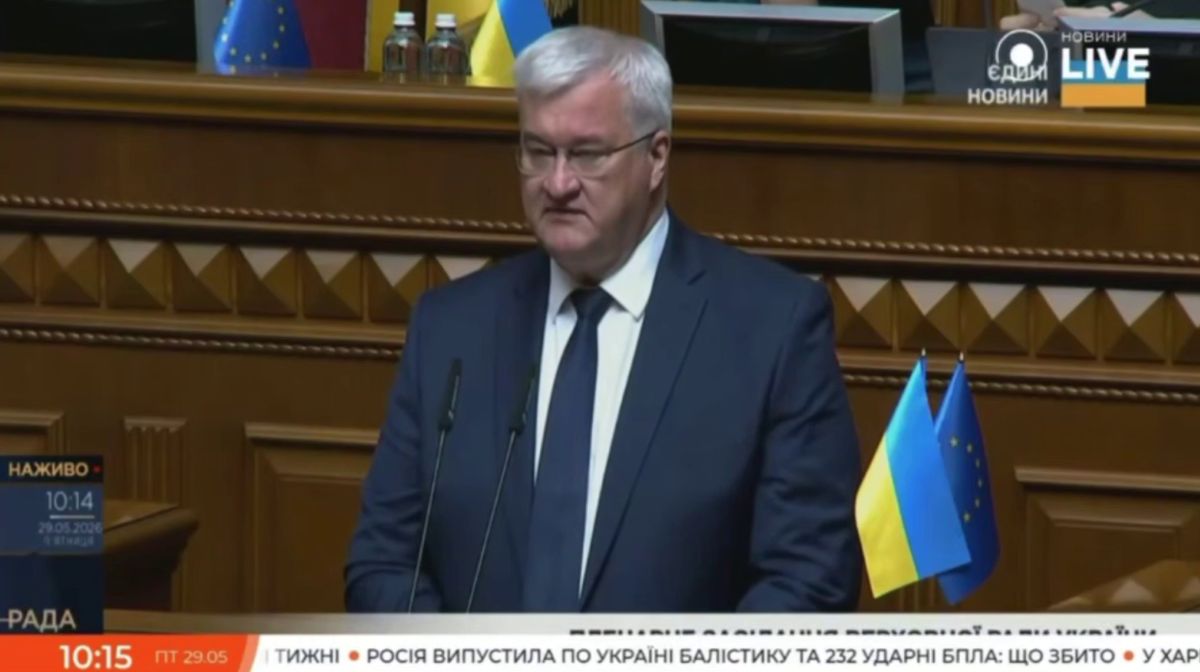 За українців доведеться боротися: у МЗС зробили важливу заяву про 8 мільйонів громадян за кордоном
