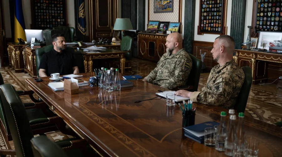 Зеленський третій день збирає військових командирів: Драпатий доповів про 4 області