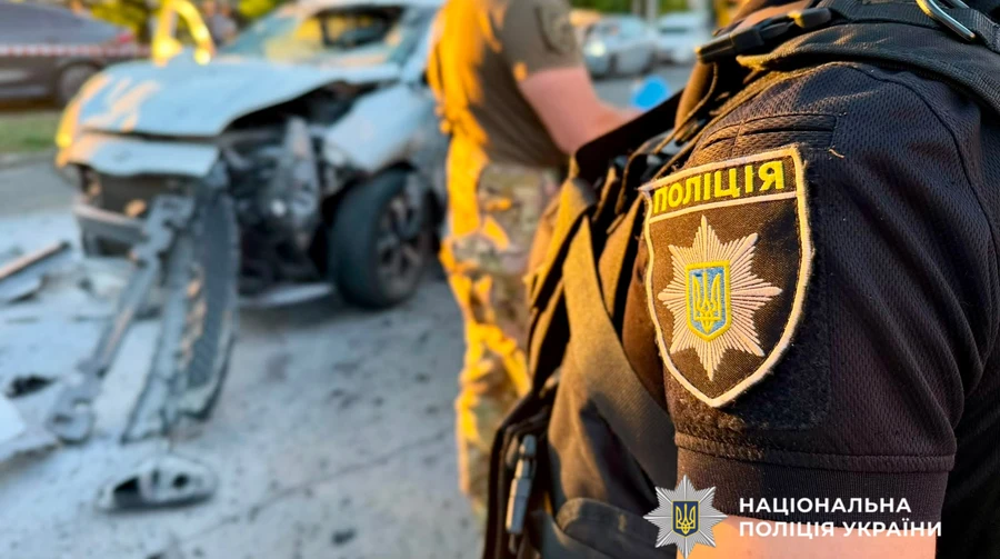 Жах в Одесі! Авто вибухнуло просто під час руху: водій загинув, жінку терміново госпіталізували