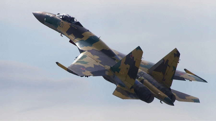 ЗСУ показали уламки збитого російського Су-35 на східному напрямку